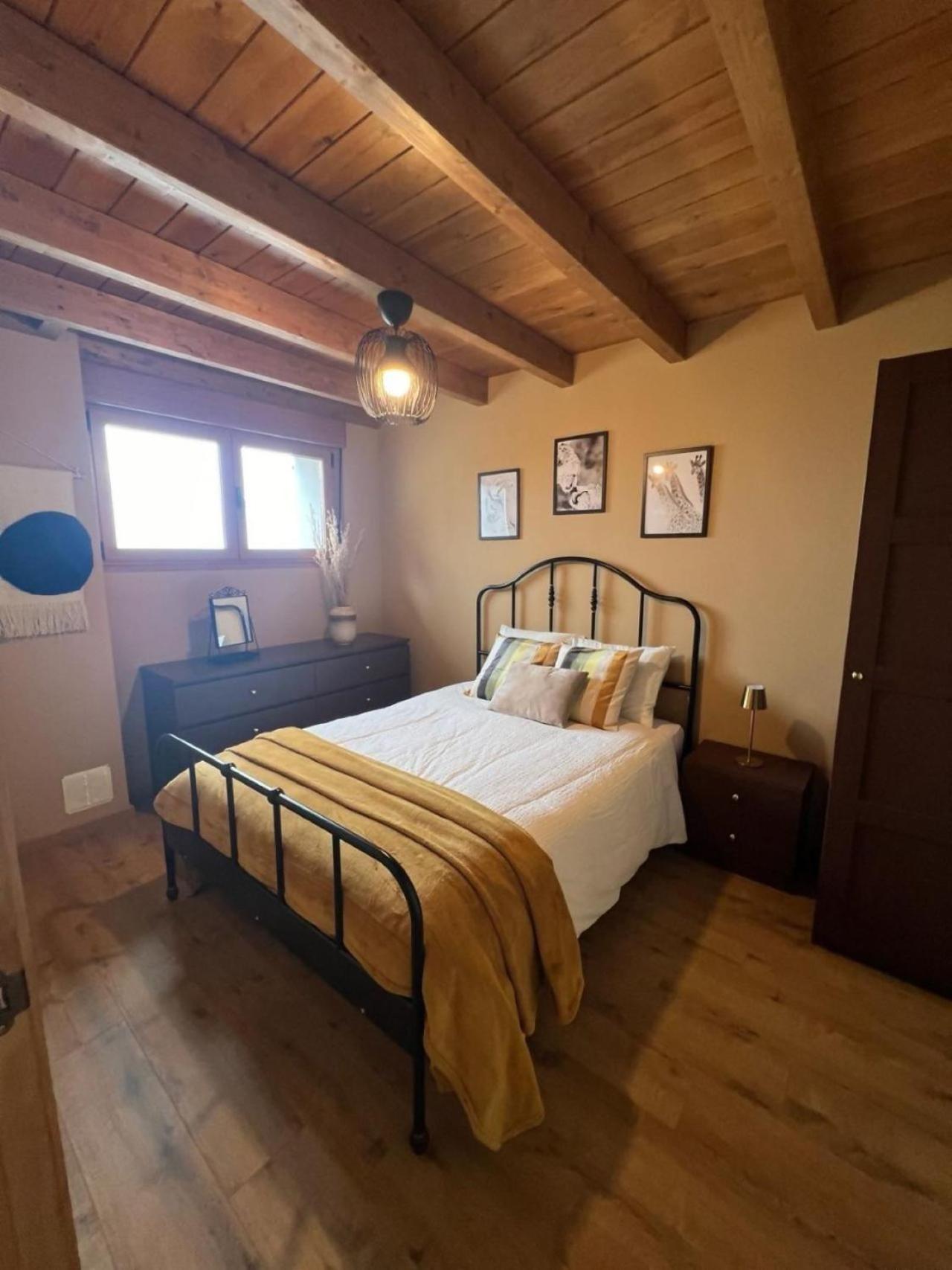 Casa Moises En Bimenes Villa ภายนอก รูปภาพ